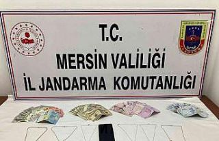 Hırsızlık şüphelisi çaldığı altın ve paralarla...