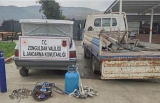 Hırsızlık yapan 4 şüpheliyi jandarma yakaladı