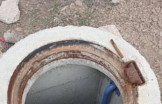 İçme suyu hattındaki rögar kapaklarını çaldılar