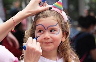 İEÜ Medical Park’ta panayır havasında 23 Nisan...
