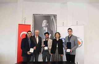 İEÜ’lü gençler Türkiye üçüncüsü