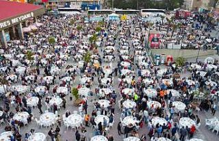 İftar sofralarının ortak duası: ’birlik ve beraberlik’