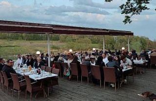 İhlas çalışanları iftar yemeğinde bir araya...