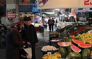 İlk iftar için pazar tezgâhlarında hazırlıklar...