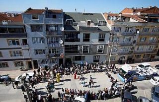 İnegöl Belediyesi ramazanda mahallelere misafir...