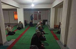 İnşaatı devam eden Balçıkhisar köy camisinde...