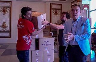 İş adamı Kırbıyık’tan 8 şehre 10 bin 400...