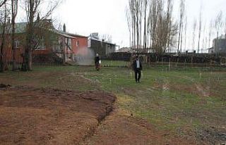 İş adamı Öndeş’ten 400 aileye gıda kolisi