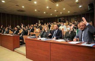 İş yerlerinde Türkçe isim kullanılması oy birliğiyle...