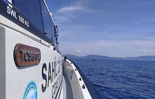 İzmir açıklarında 23 düzensiz göçmen kurtarıldı