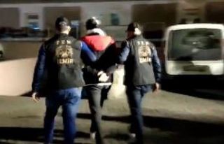 İzmir merkezli FETÖ operasyonunda gözaltı sayısı...