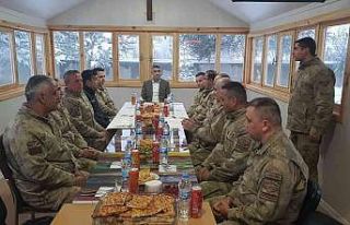 Jandarmadan iftar yemeği