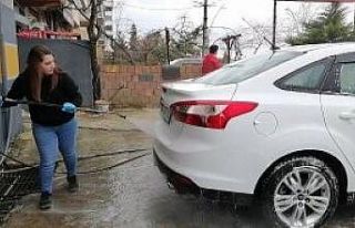 Kadın girişimciler seyyar satıcılığı bırakıp...