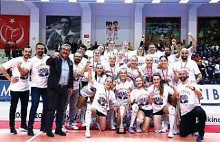 Kadınlar Voleybol 1. Ligi Play-off: Çukurova Belediyesi...