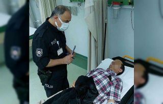 Kafeteryada 3 kişinin saldırısına uğrayan şahıs...