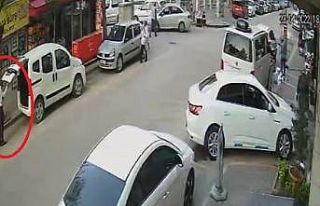 Kamyonetin bagajını açarken şoku yaşadı...Yanındaki...
