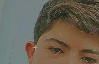 Kamyonetin çarptığı motosiklet sürücüsü hayatını...