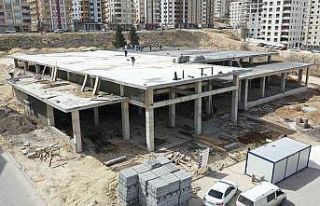 Karaköprü’de semt pazarında çalışması