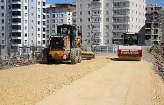 Karaköprü’de üst yapı ve yol açma çalışması...