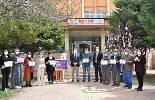 Karaman’da kanser farkındalık ağacı oluşturuldu