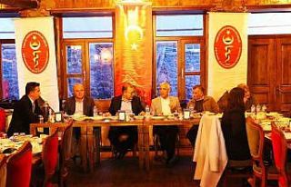 Kars’ta veteriner hekimler iftarda buluştu