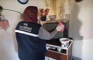 Kaş’ta ihtiyaç sahibi kişilerin evleri belediye...