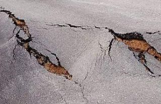 Kastamonu’da çöken köy yolu ulaşıma kapandı