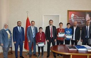 Kaymakam Arslanköylü, altın madalyalı aşçıları...