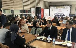 Kaymakam Memiş, öğrencilerle birlikte iftar yaptı