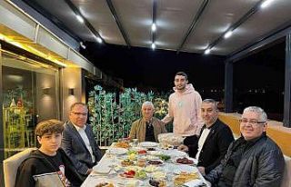 Kaymakam Türköz, Ünal’ın sahurda misafiri oldu