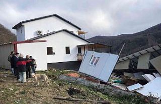 Kaymakam Yılmaz, heyelan bölgesini inceledi