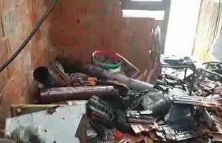 Kaynak yaparken çatıyı yaktı, itfaiye anında...