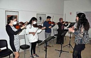 Keman kursuna yoğun ilgi