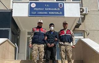 Kesinleşmiş hapis cezası bulunan dolandırıcı...