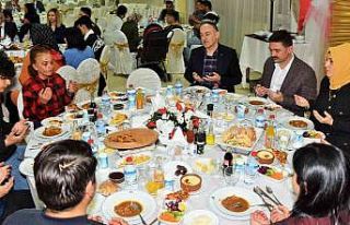 Kırıkkale’de yetim çocuklara iftar verildi