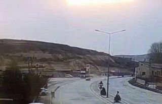 Kontrolü kaybedip park halindeki araçlara çarptı