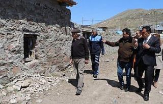 Köy okuluna anlamlı ziyaret