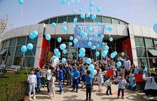 Kreş öğrencilerinden otizm farkındalığı