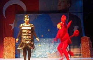 "Küçük Kara Balığın Hikayesi“ sahnelendi