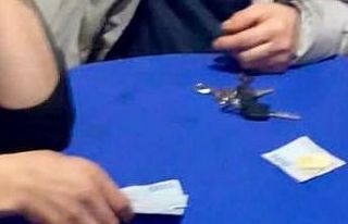 Kumar oynayan 16 kişiye 30 bin 923 TL para cezası...