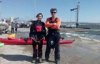 Kürek çekerek 12 günde İzmir’den Çanakkale’ye...