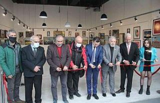 Kütahya’da 46 sanatçının 86 eseri sanatseverlerin...