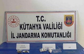 Kütahya’da durdurulan araçta uyuşturucu ele geçirildi