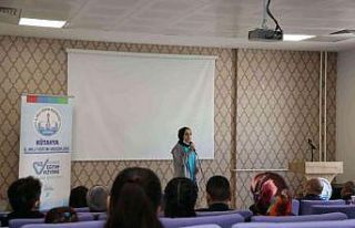 Kütahya’da şiir okuma yarışması