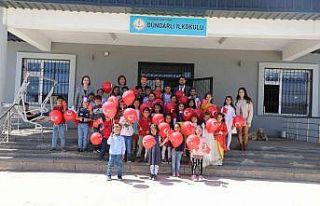 Liv Hospital Gaziantep, çocukların bayramını okulda...