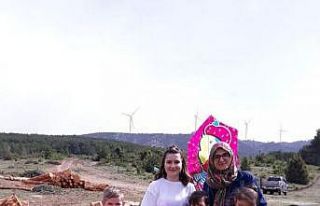 Madencilik çalışanlarından çocuklara sürpriz