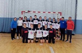 Malatya Necatibey Ortaokulu Hentbol takımında 1.Lig...