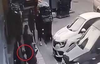 Market arabasında duran çantayı böyle çaldı