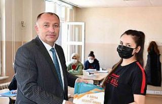 MEB’den öğrencilere ücretsiz kaynak kitap