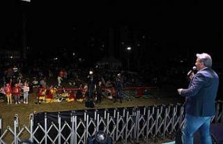 Melikgazi’de çocuklar hem bayramlarını kutladı...